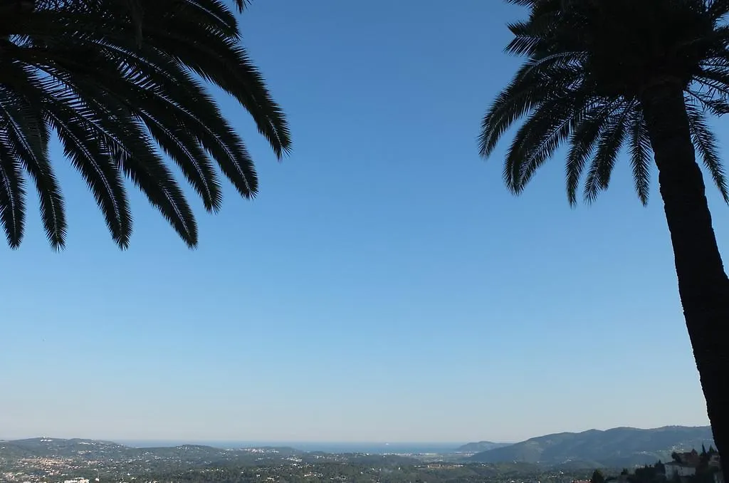 Les Palmiers Panzió Grasse Franciaország
